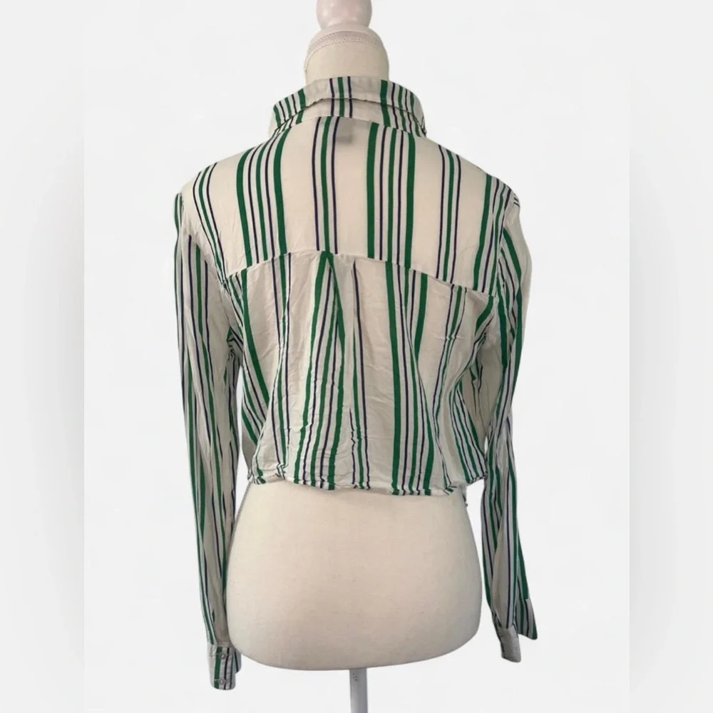 Forever 21 tie front Shirt‎